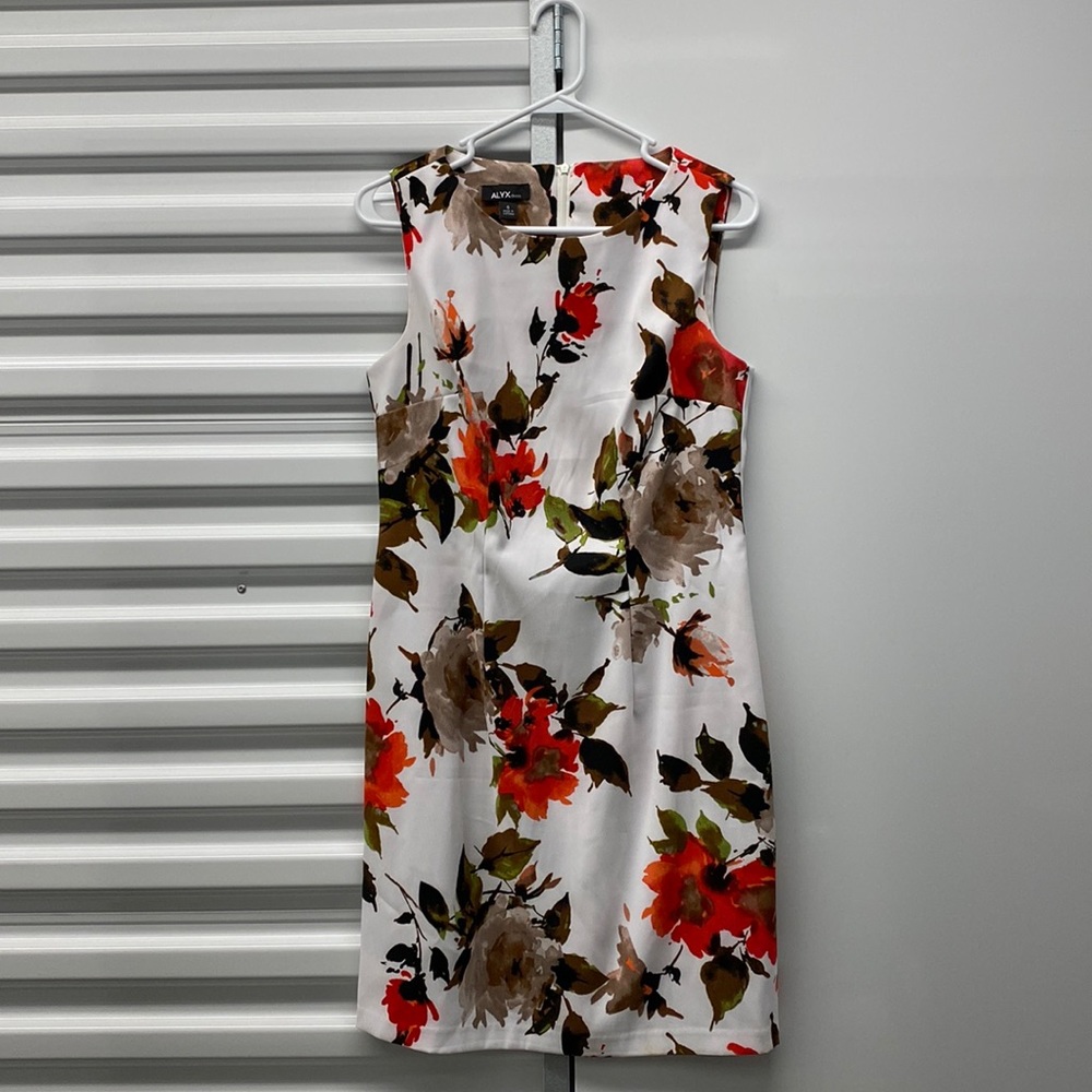 Beautiful print dress